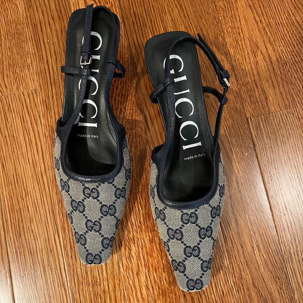 Gucci navy blue supreme monogram Malaga kitten heel pumps